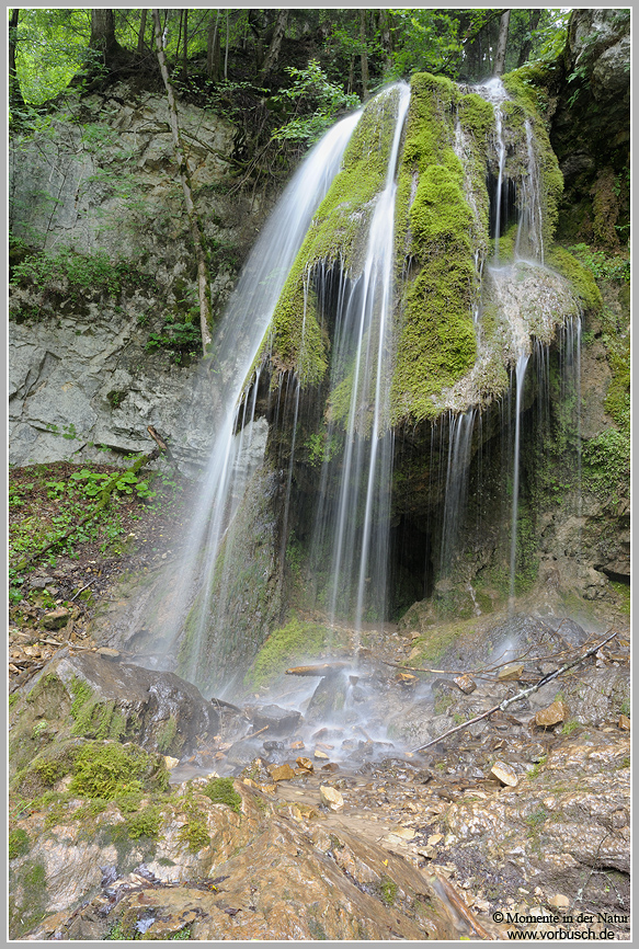 Wasserfall-in-der-Wutachschlucht.jpg